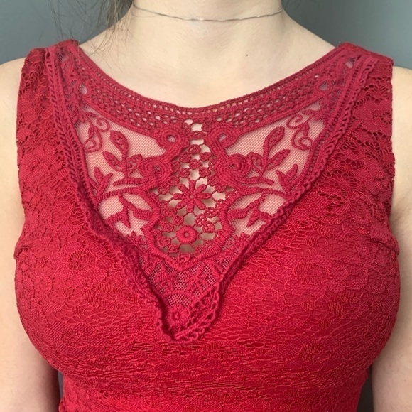 Lace Cocktail Dress - Picture 2 of 4